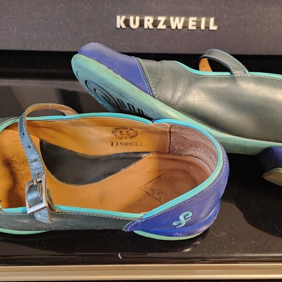 Fluevog multicolor shoes 6.5 US size $95 made in Portugal - Picture 3 of 3